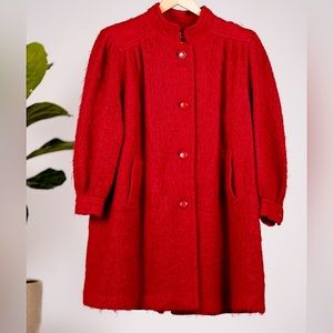 Mohair and wool Vtg coat sizes medium petite.